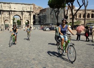 visiting rome on electric bike